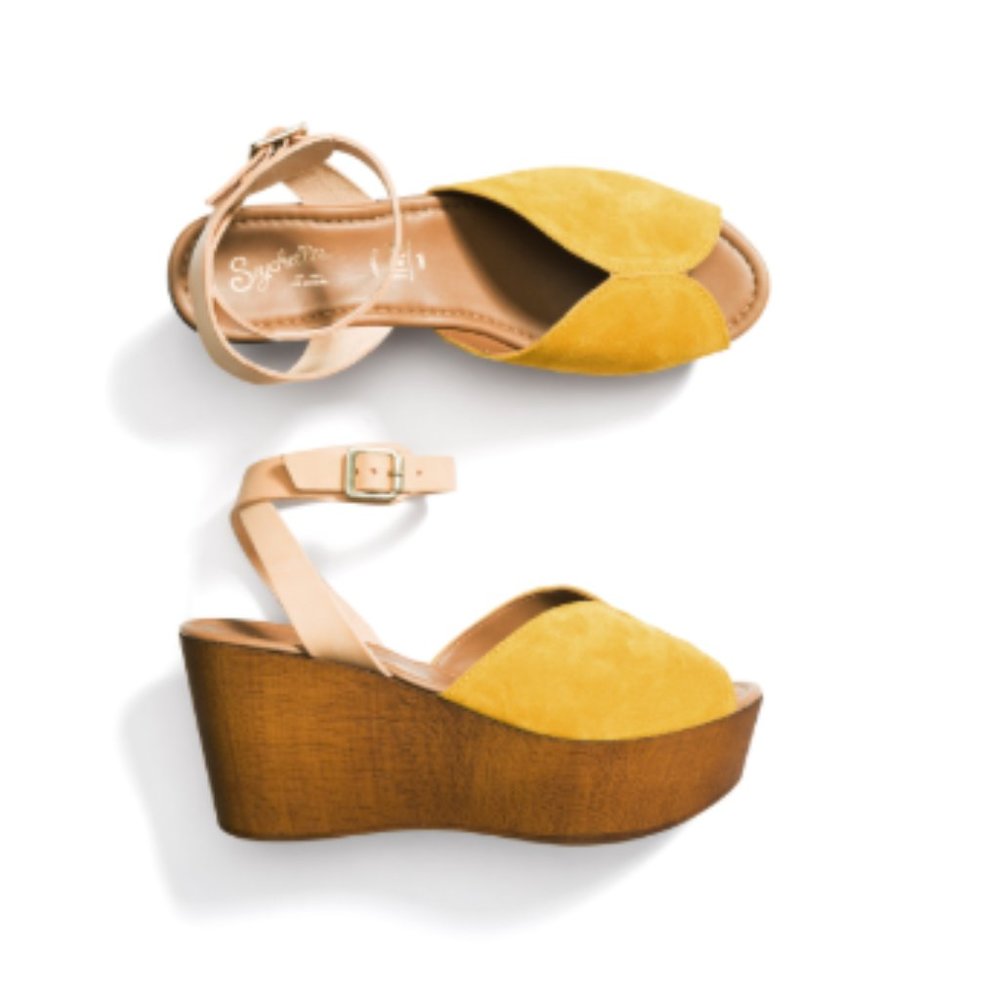New! SEYCHELLES Laugh More Suede Platform (7.5)